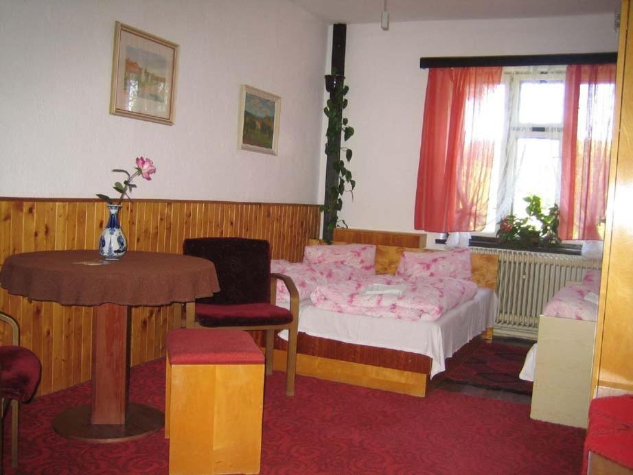 Penzion Nevcehle Urbanov Room photo