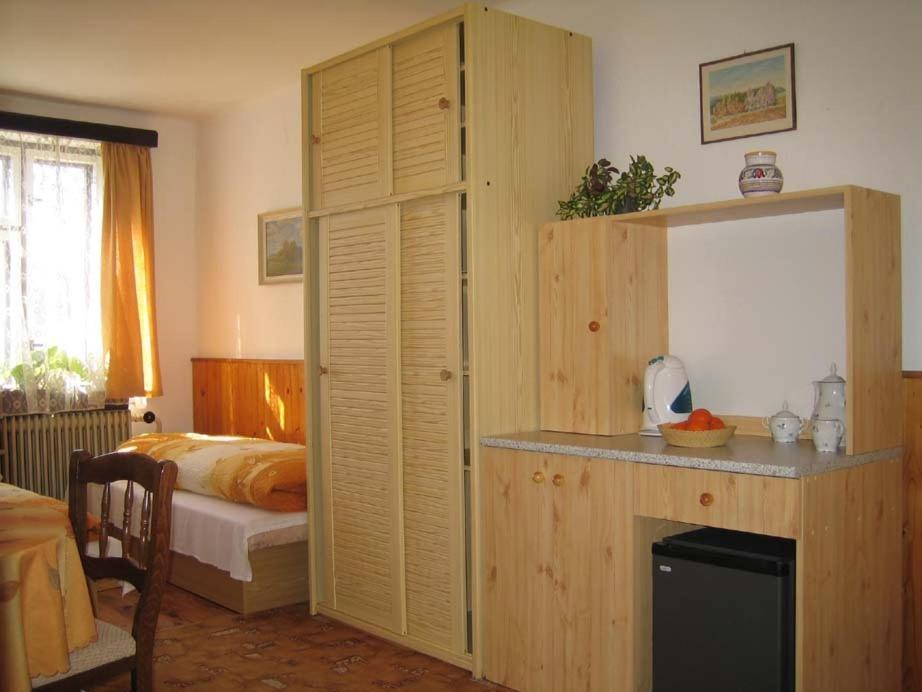 Penzion Nevcehle Urbanov Exterior photo